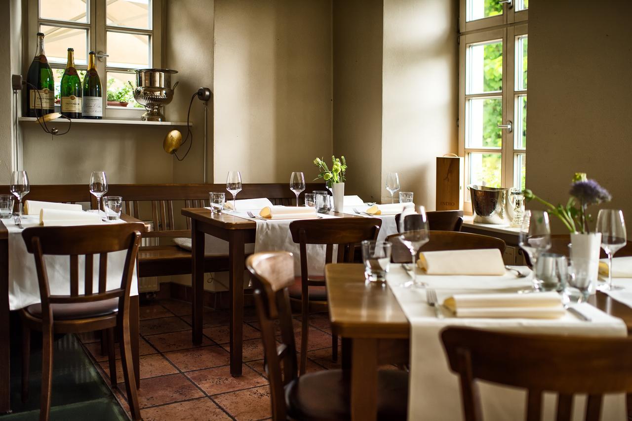 Landhotel Schloss Soergenloch エクステリア 写真